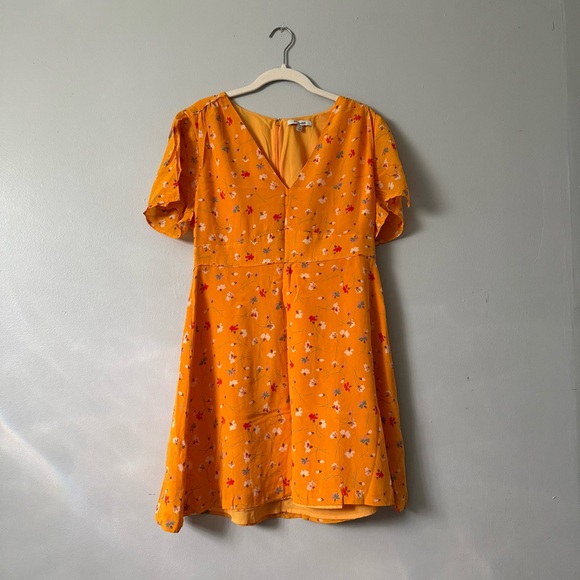 Madewell Silk Belladonna Dress in Painted Carnations - Picture 3 of 6